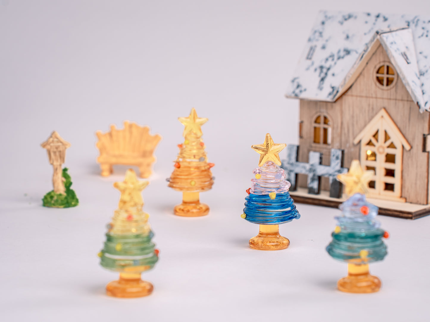 Handmade spiral glass Christmas tree with base